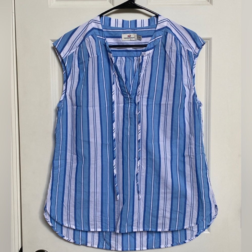 EUC Women’s Vineyard Vines Sleeveless Blouse - Size M